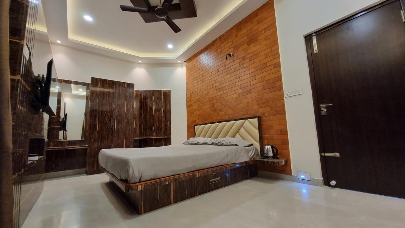 Melody Inn Luxury Home Stay Yercaud Rum bild